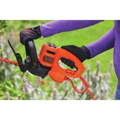 Black & Decker BEHT200 120V 3.5 Amp Brushed 18 In. Corded Hedge Trimmer 17 Black & Decker BEHT200 120V 3.5 Amp Brushed 18 In. Corded Hedge Trimmer -Black & Decker Sales Shop bdknbeht200 g