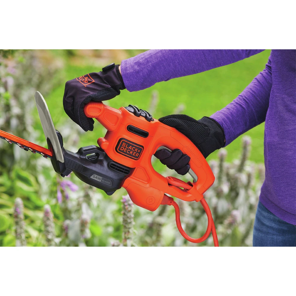 Black & Decker BEHTS125 SAWBLADE 120V 3 Amp Brushed 16 In. Corded Hedge Trimmer 10 Black & Decker BEHTS125 SAWBLADE 120V 3 Amp Brushed 16 In. Corded Hedge Trimmer - Image 8