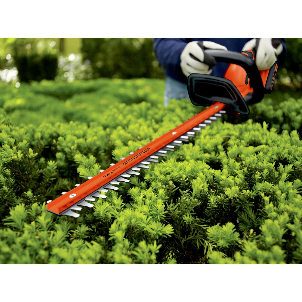 Black & Decker LHT2436 40V MAX Lithium-Ion Dual Action 24 In. Cordless Hedge Trimmer Kit 5 Black & Decker LHT2436 40V MAX Lithium-Ion Dual Action 24 In. Cordless Hedge Trimmer Kit - Image 3