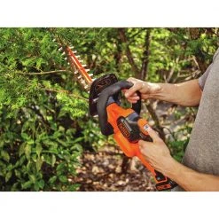 Black & Decker LHT321 20V MAX POWERCOMMAND Lithium-Ion 22 In. Cordless Hedge Trimmer Kit (1.5 Ah) 12 Black & Decker LHT321 20V MAX POWERCOMMAND Lithium-Ion 22 In. Cordless Hedge Trimmer Kit (1.5 Ah) -Black & Decker Sales Shop bdknlht321 c