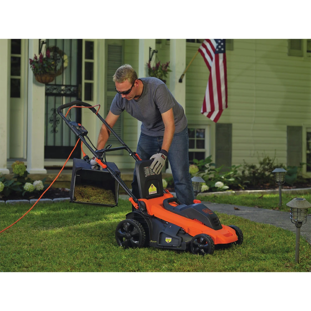 Black & Decker MM2000 13 Amp 20 In. Corded Mower 7 Black & Decker MM2000 13 Amp 20 In. Corded Mower - Image 5